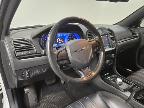 Used 2020 Chrysler 300 S image 11