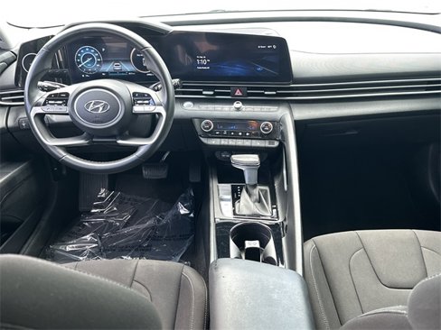 Certified 2023 Hyundai Elantra SEL w/ Convenience Package image 13