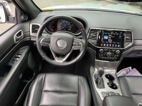 Used 2022 Jeep Grand Cherokee Limited image 15