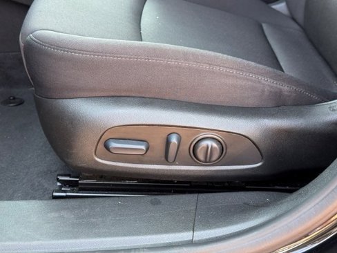 Used 2023 Chevrolet Malibu LT image 13