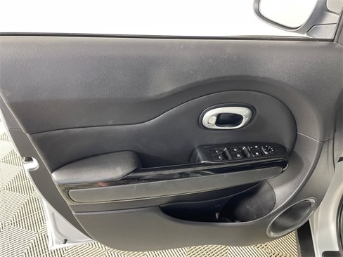 Used 2016 Kia Soul ! image 14