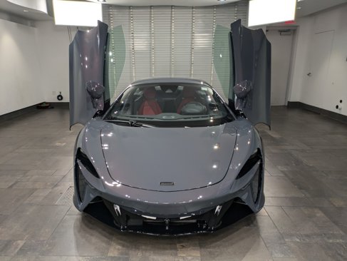 New 2025 McLaren Artura image 23