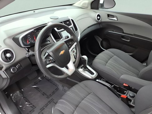 Used 2017 Chevrolet Sonic LT image 9