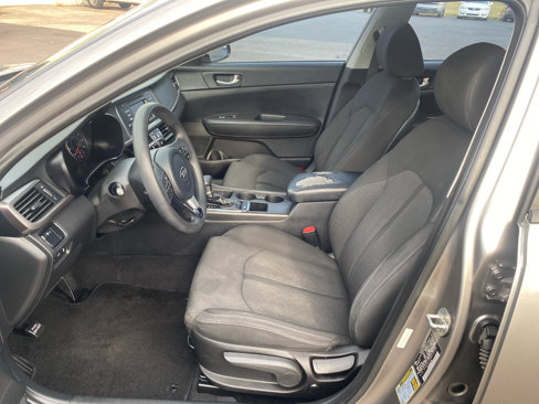 Used 2017 Kia Optima LX image 9