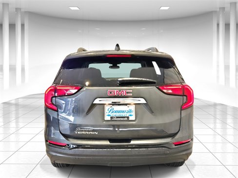 Used 2021 GMC Terrain SLE w/ Driver Convenience Package image 4