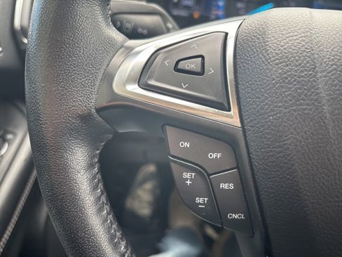 Used 2022 Ford Edge Titanium image 19