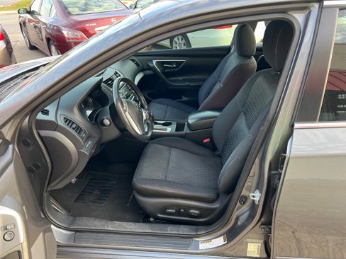 Used 2017 Nissan Altima 2.5 SV w/ Convenience Package image 9