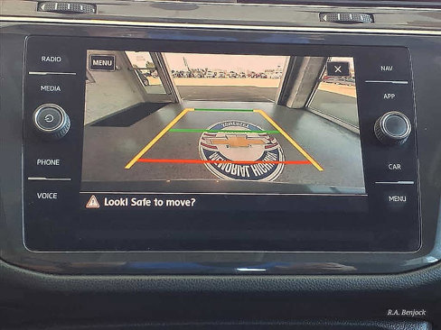 Used 2018 Volkswagen Tiguan SEL image 12