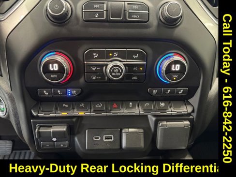 Used 2019 Chevrolet Silverado 1500 LTZ w/ LTZ Plus Package image 13