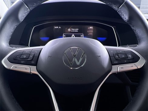 Used 2024 Volkswagen Jetta SE w/ Panoramic Sunroof Package image 14