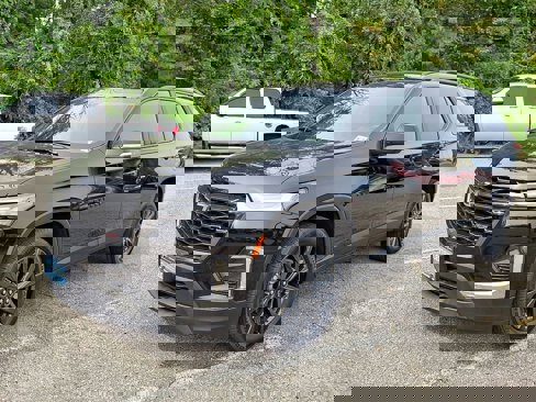 Certified 2023 Chevrolet Traverse RS image 3