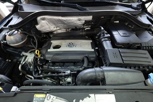 Used 2014 Volkswagen Tiguan SEL image 32