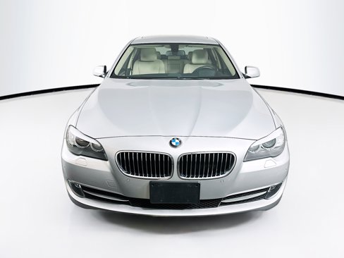 Used 2013 BMW 535i xDrive Sedan image 2