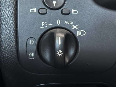 Used 2009 Mercedes-Benz CLK 350 Coupe image 26