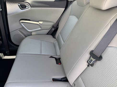 Certified 2025 Kia Soul LX w/ LX Technology Package image 17