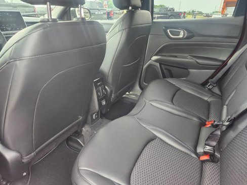New 2025 Jeep Compass Latitude w/ Altitude Special Edition image 9