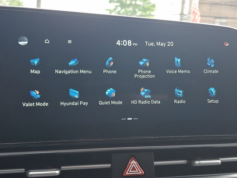 Used 2025 Hyundai Elantra SEL image 17