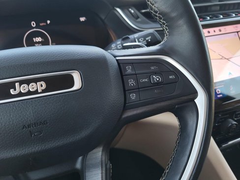Used 2022 Jeep Grand Cherokee Limited image 14