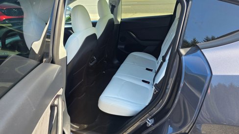 Used 2023 Tesla Model Y Long Range image 11