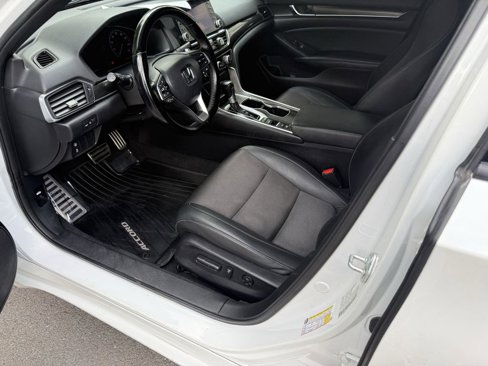 Used 2021 Honda Accord Sport image 10