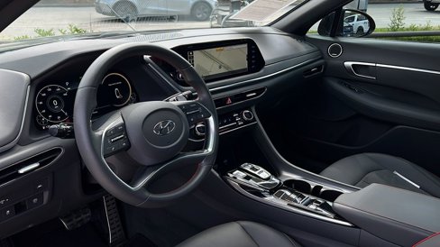 Certified 2021 Hyundai Sonata SEL Plus w/ Tech Package image 2