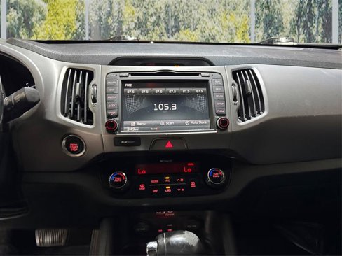 Used 2015 Kia Sportage SX image 16
