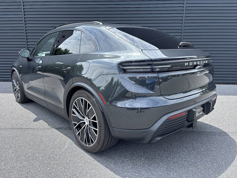 Certified 2024 Porsche Macan 4 Electric image 4