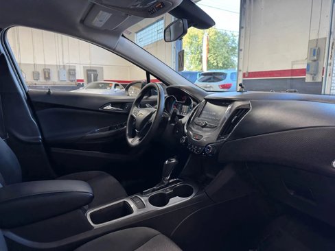 Used 2016 Chevrolet Cruze LT w/ Convenience Package image 27