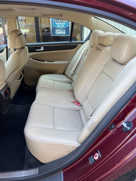 Used 2012 Hyundai Genesis 3.8 w/ Premium Pkg image 14