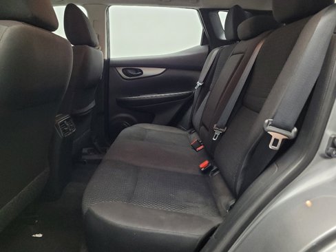 Used 2018 Nissan Rogue Sport S image 18