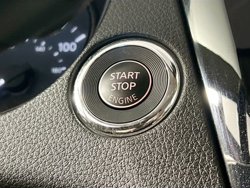 Used 2021 Nissan Rogue Sport SV image 24