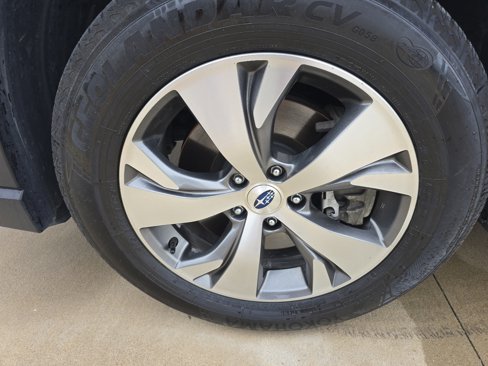 Used 2023 Subaru Ascent Premium w/ Convenience Package image 12