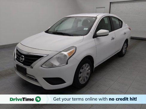 Used 2015 Nissan Versa SV image 1