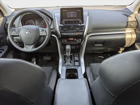 Used 2022 Mitsubishi Eclipse Cross SE image 17