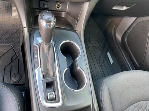 Used 2018 Chevrolet Equinox LT image 25