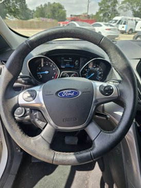 Used 2015 Ford Escape SE w/ Equipment Group 201A image 11