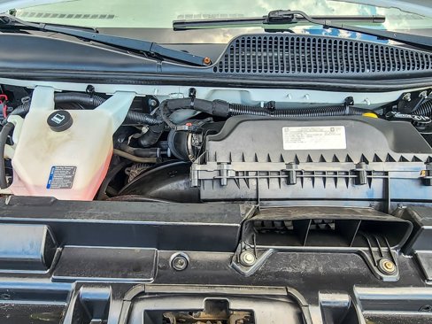 Used 2018 Chevrolet Express 2500 w/ Driver Convenience Package image 16