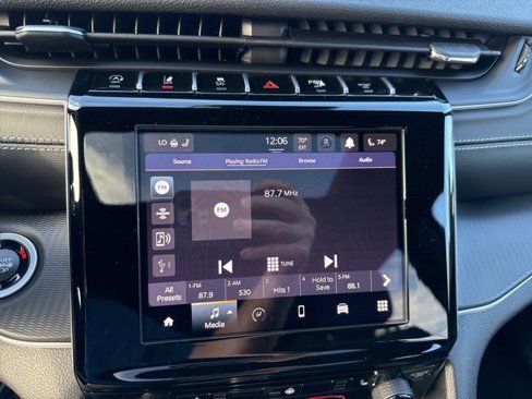 New 2025 Jeep Grand Cherokee Laredo X w/ Luxury Tech Group I image 29