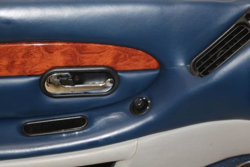 Used 2002 Aston Martin DB7 Vantage image 9