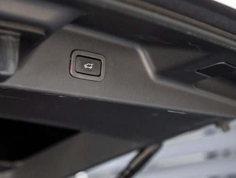Used 2020 Land Rover Range Rover image 28