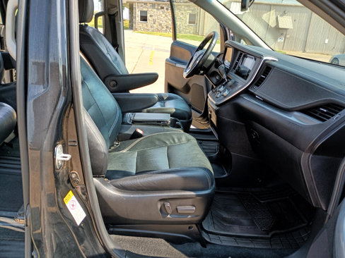 Used 2017 Toyota Sienna SE image 18