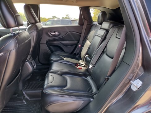 Used 2016 Jeep Cherokee Limited w/ Technology Group image 7