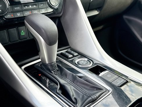 Used 2022 Mitsubishi Eclipse Cross SE image 17