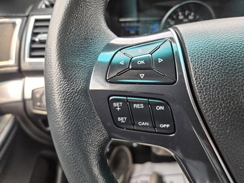 Used 2018 Ford Explorer Limited image 21