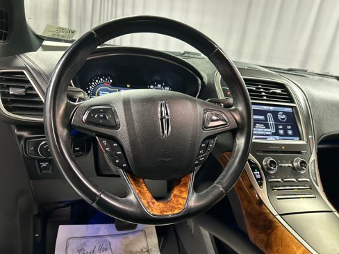 Used 2016 Lincoln MKX Select image 14
