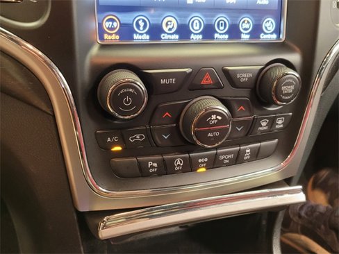 Used 2018 Jeep Grand Cherokee Laredo image 21