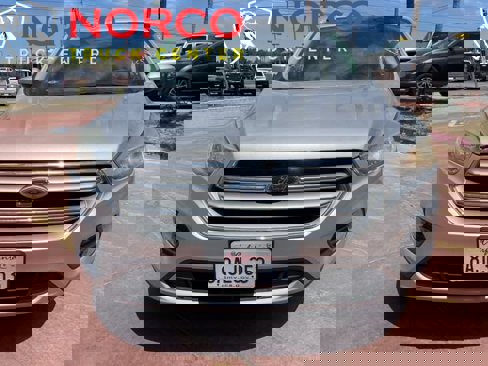 Used 2017 Ford Escape SE image 3
