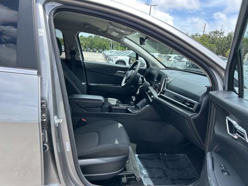 Used 2023 Kia Sportage LX image 34
