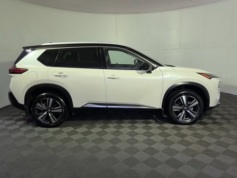 Used 2022 Nissan Rogue SL w/ SL Premium Package image 9