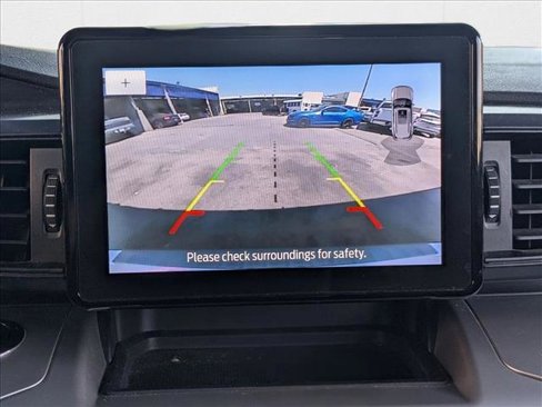 Used 2020 Ford Explorer XLT image 13
